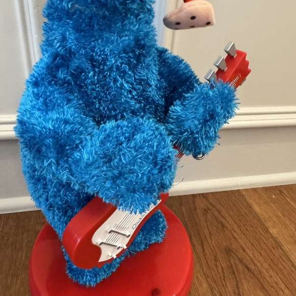 Sesame Street Christmas Cookie Monster Santa With Guitar Singing WORKS 2005 - Picture 4 of 7